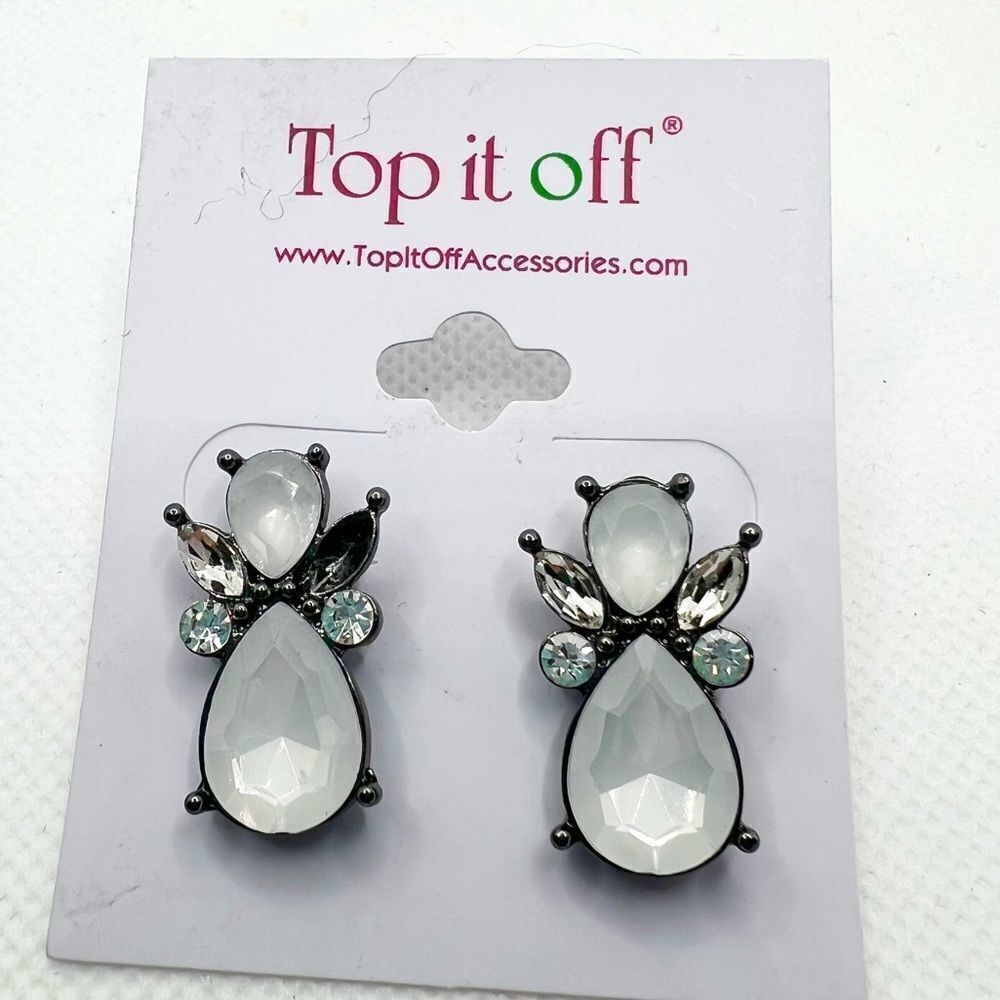 New Top it Off Accessories Jewel Post Earrings